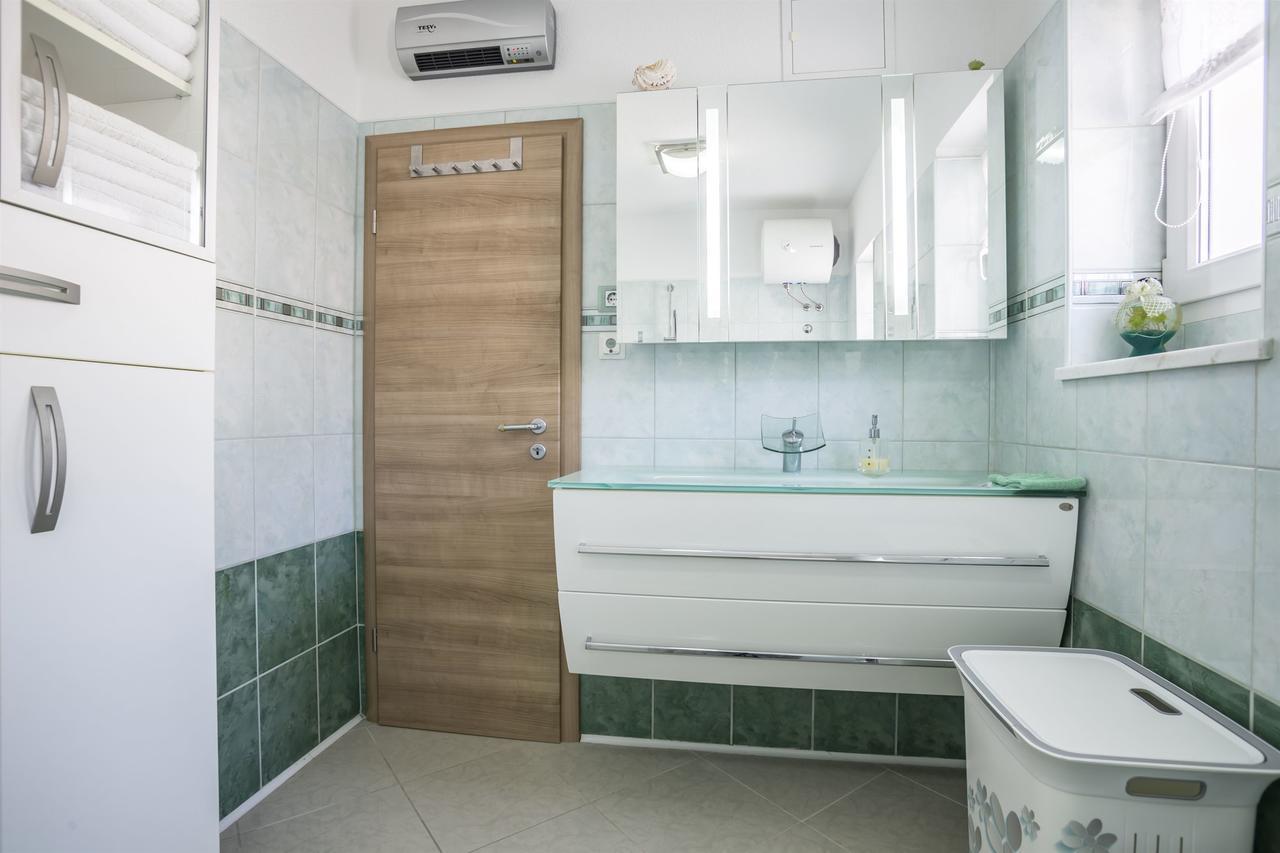 טרוגיר Apartment Paradise View מראה חיצוני תמונה