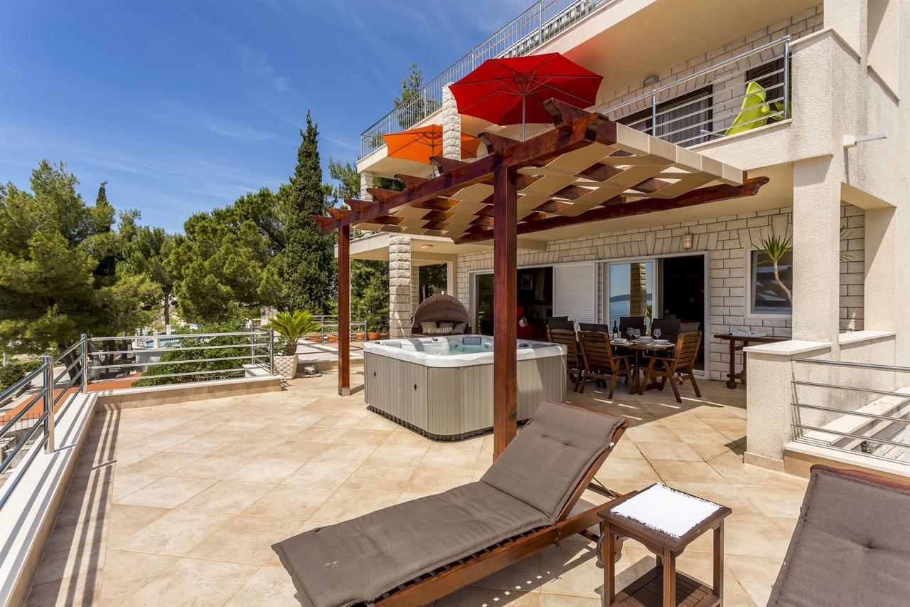 טרוגיר Apartment Paradise View מראה חיצוני תמונה